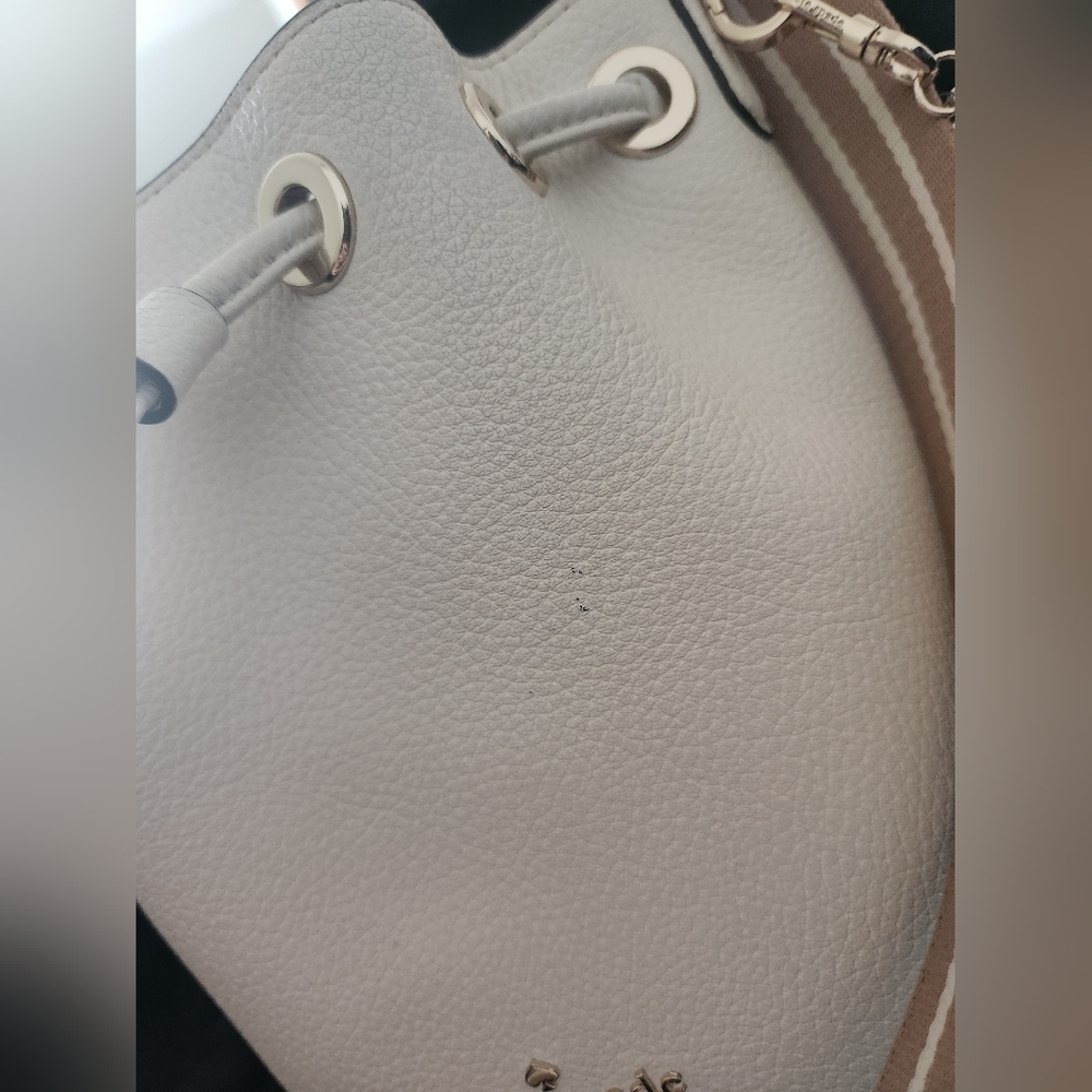 Kate Spade Ivory White Mini Bucket Bag With Coin Purse - Picture 8 of 14